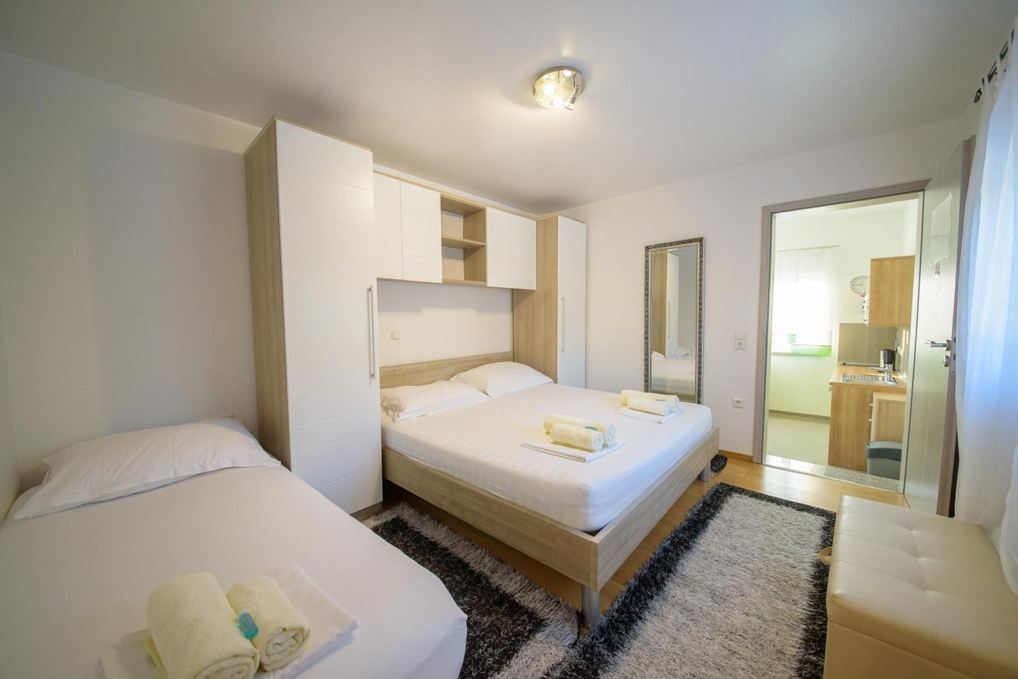 Jeli Apartments Starigrad Paklenica Δωμάτιο φωτογραφία